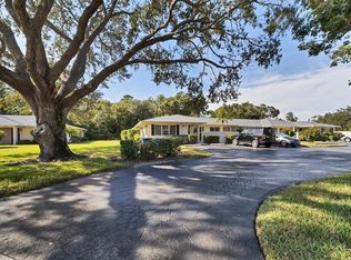 7024 W Country Club Dr N, Sarasota, FL 34243