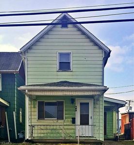 723 S 8th St, Coshocton, OH, 43812