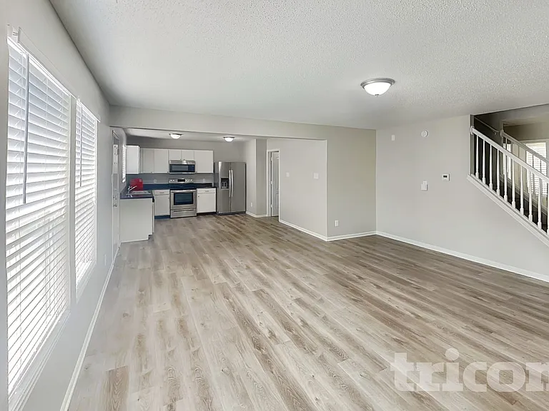 6238 Monteo Ln — Photo 2