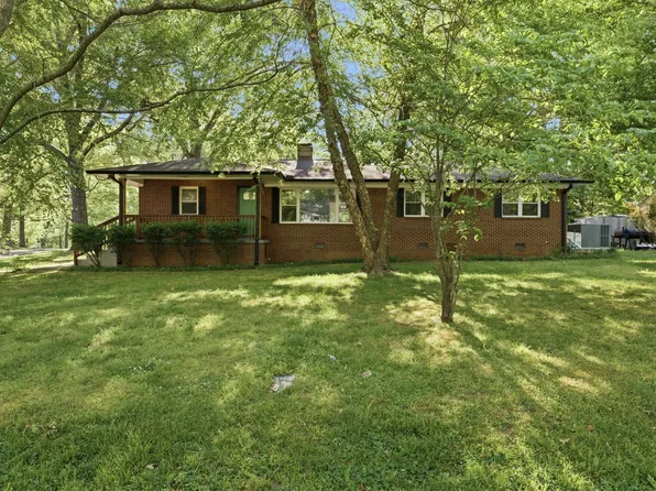 201 Fleming St, Tullahoma, TN 37388