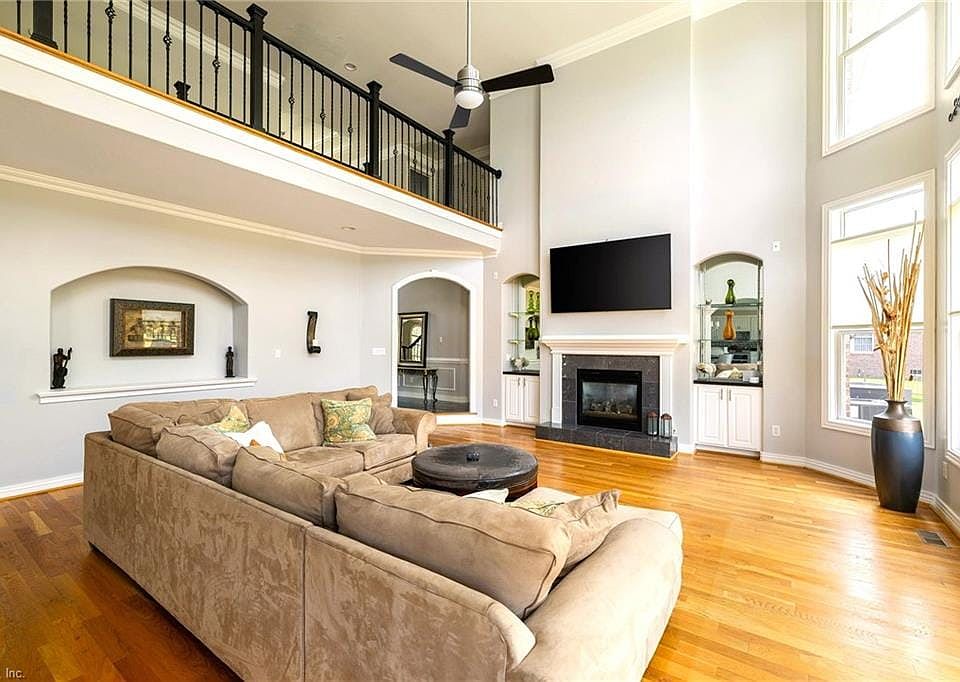 1st image of 505 Rushwood Ct
