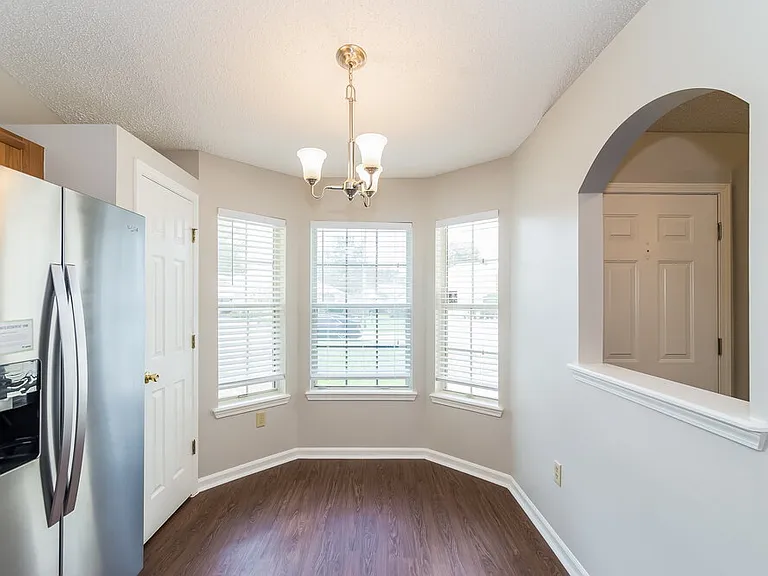 3268 Avalon Dr — Photo 5