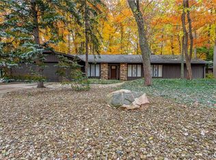 12101 The Bluffs, Strongsville, OH