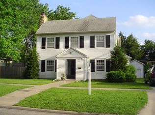 1319 E 8th Ave, Winfield, KS 67156