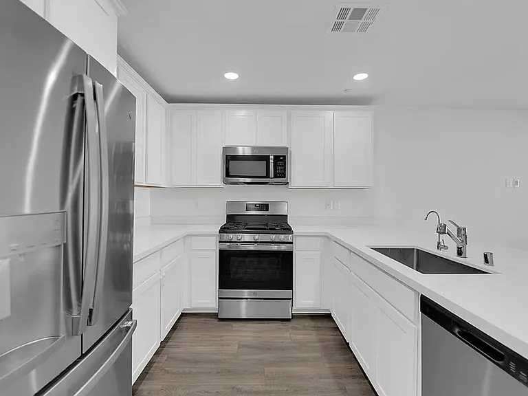 10772 Ditchburn Ct — Photo 8