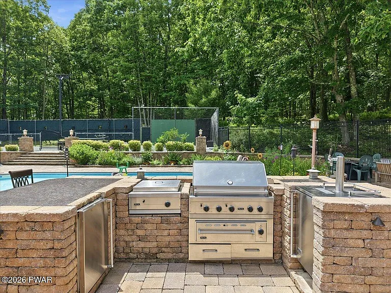 1075 Acacia Dr — Photo 50
