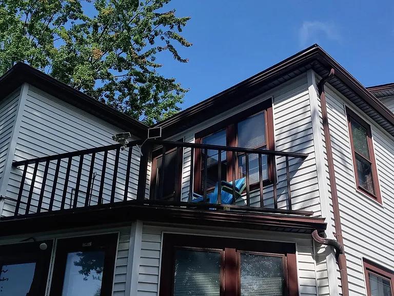 apt in back of the house away from street