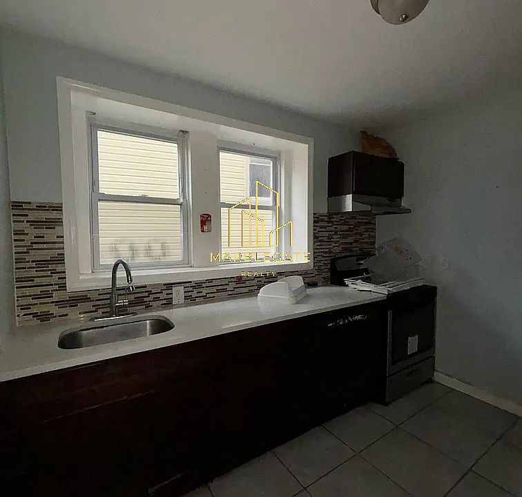 1st image of 132 N Grove St #11AB