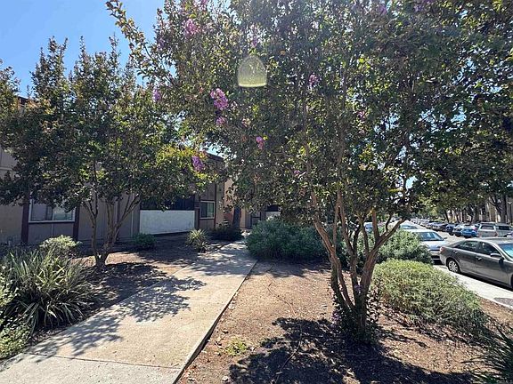 4th image of 5473 Adobe Falls Rd Unit 16