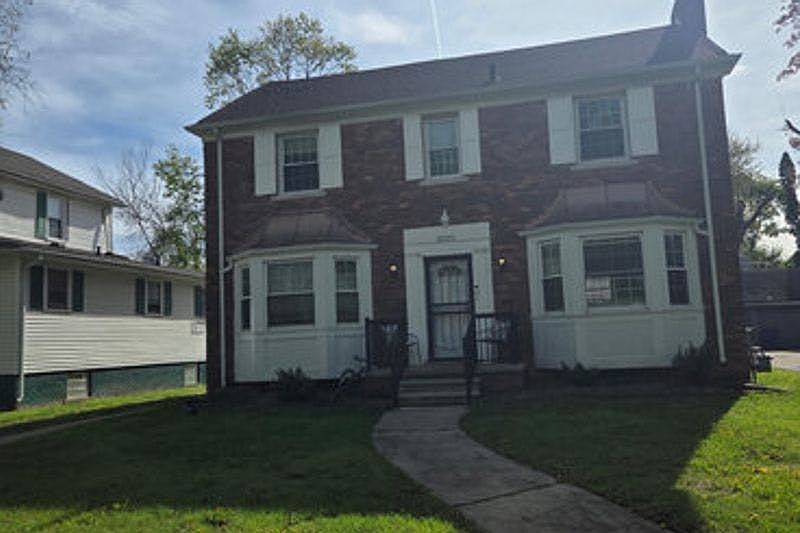 1st image of 14374 Longacre St