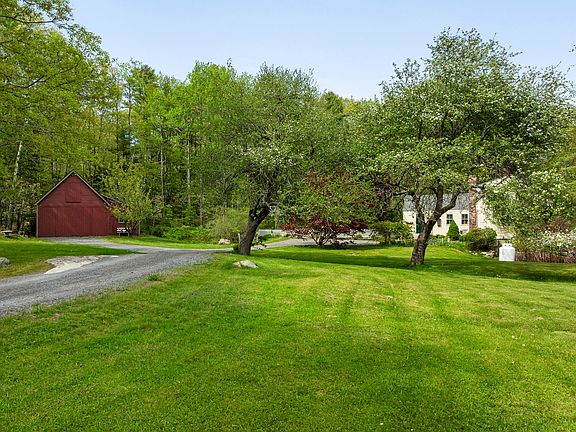 3rd image of 367 East Side Road