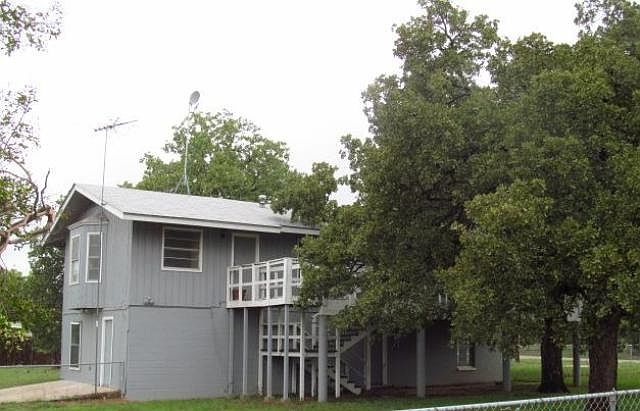 1st image of 905 N Castlehills Dr