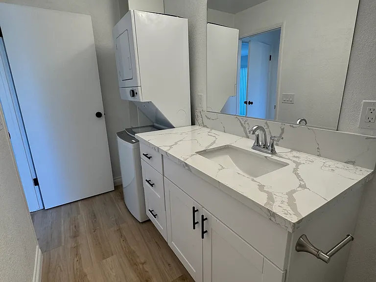 4030 Front St #11 — Photo 9