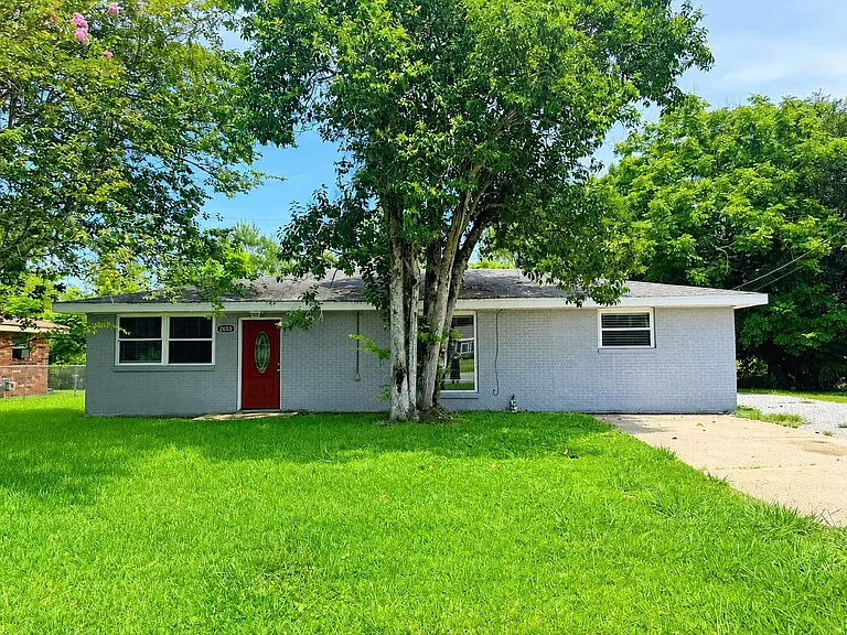 2655 W Main St — Photo 1