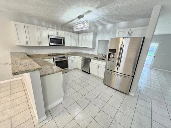 9505 NW 42nd St, Fort Lauderdale, FL 33351