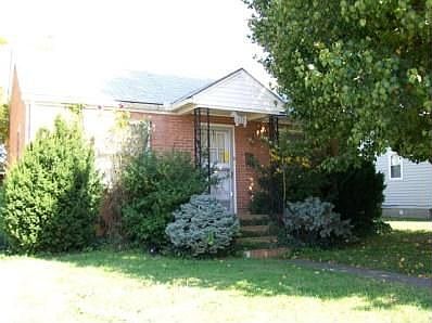 1st image of 717 E 19th St