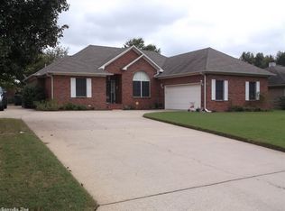 416 Stratford Ct, Jacksonville, AR 72076