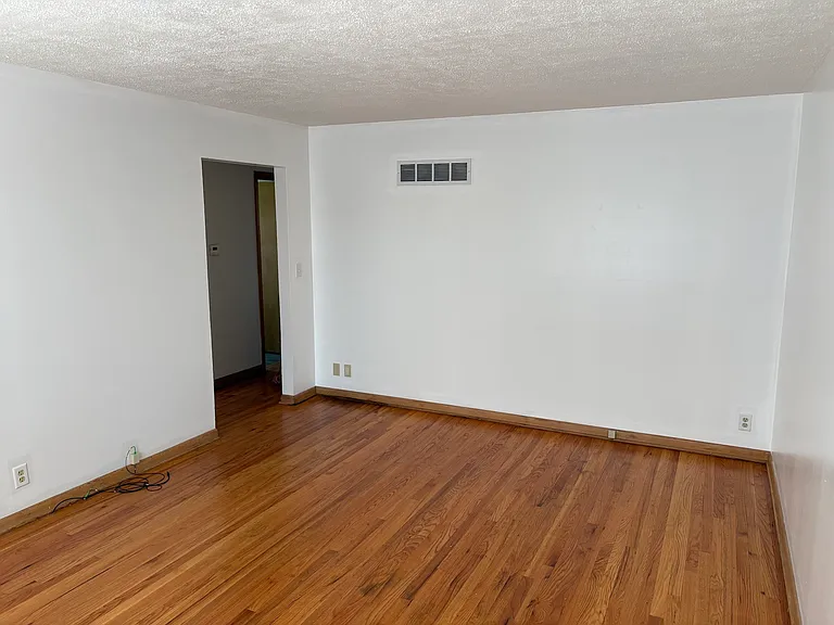 841-843 S 45th St #843 — Photo 31