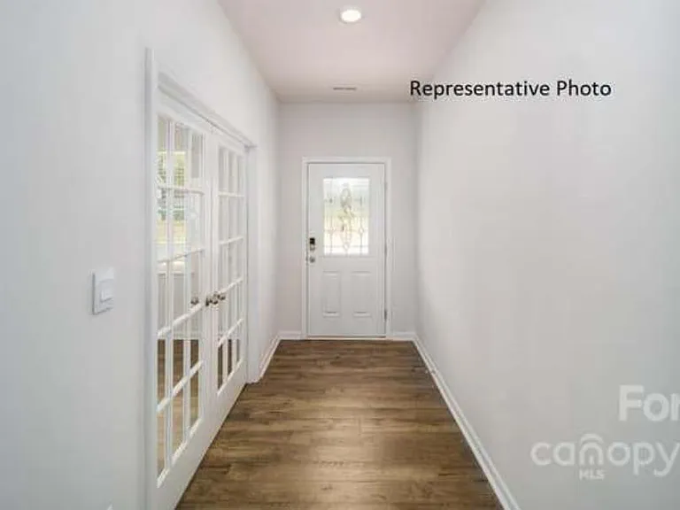 4014 Village Blvd — Photo 6