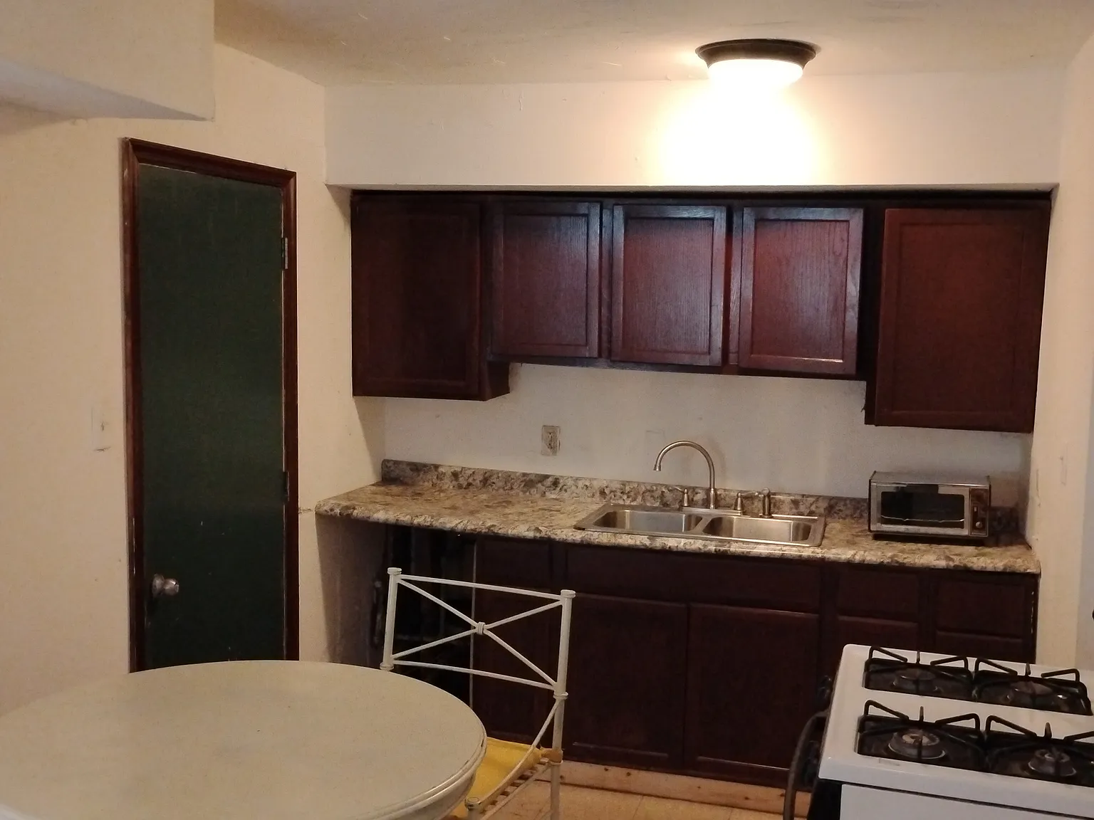 E 9th Ave, Gary — Photo 2