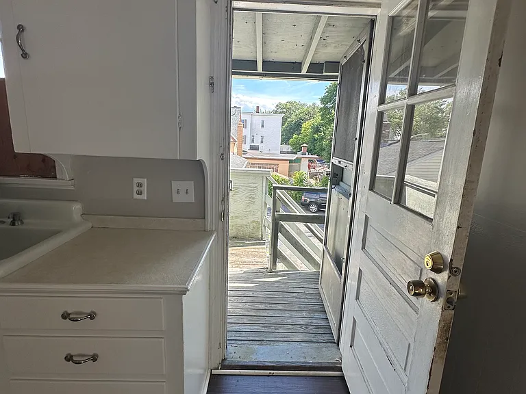 189 Spruce St #2 — Photo 11
