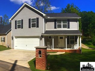 16 Grady Dr, Huntington, WV 25705