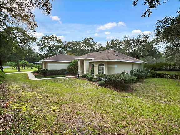 3rd image of 1437 Skyridge Dr