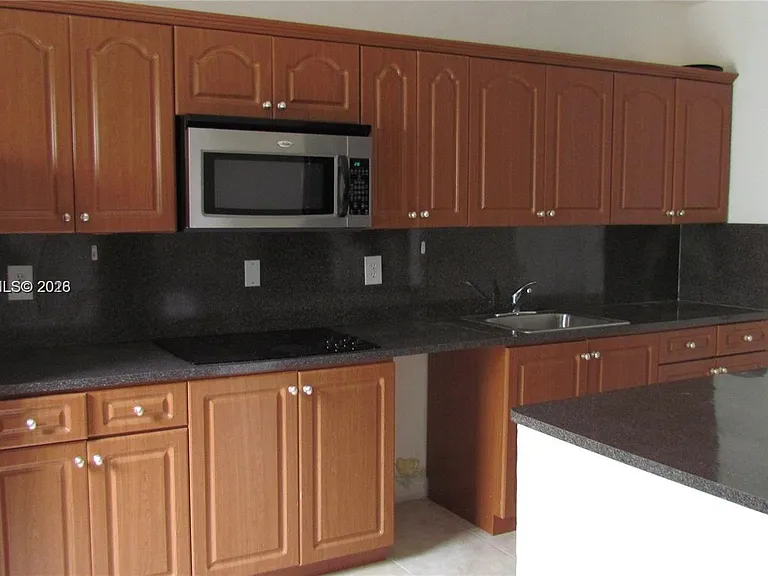 7920 Harding Ave #10 — Photo 4