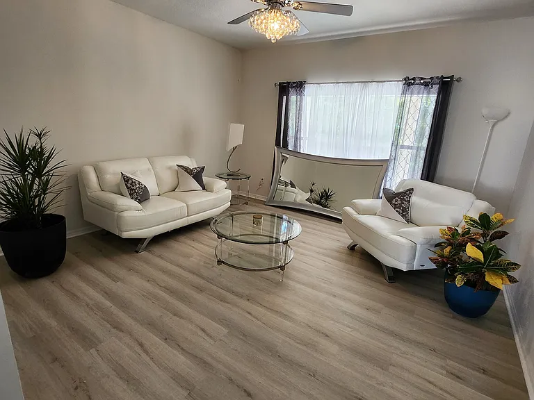 2512 Brookstone Dr — Photo 5