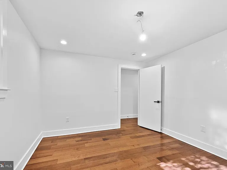 10222 Arizona Cir #18 — Photo 20