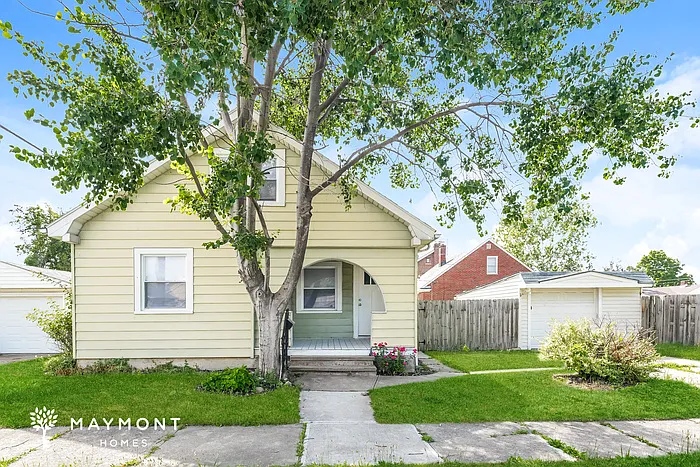 18714 Mohawk Ave — Photo 1