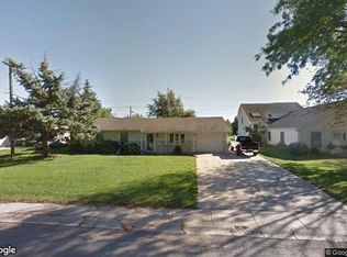 94 Saugatuck Rd, Montgomery, IL 60538