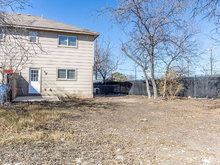 114 Garner St — Photo 26