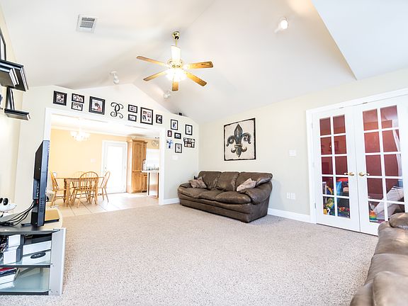 2nd image of 428 Ciera Dr