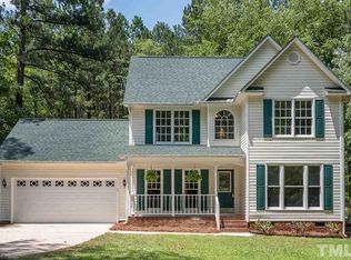 1201 Holland Hills Dr, Fuquay Varina, NC 27526