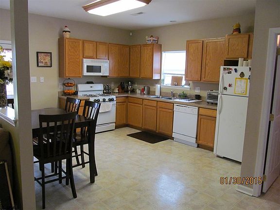 5th image of 305 S Xanthus Ave
