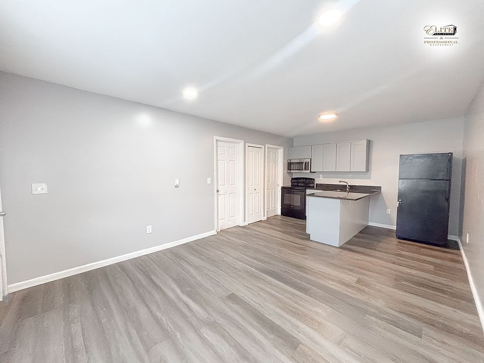 1st image of 3807-15 Lippincott Blvd #30
