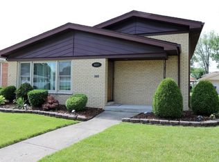 5517 W 99th St, Oak Lawn, IL