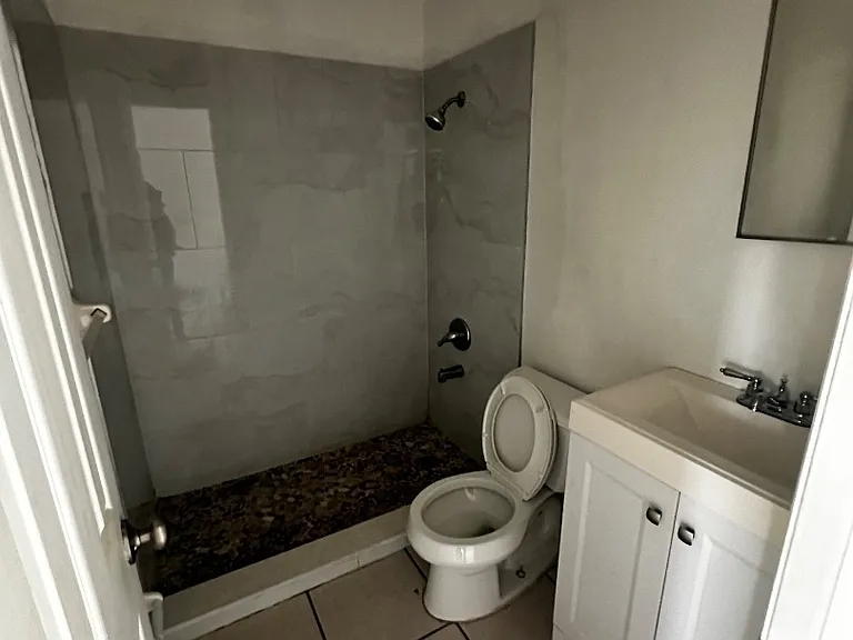 Unit Photo