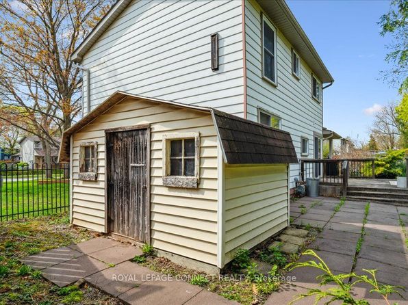 2231 Ingersoll Dr, Burlington, ON L7P 3L1