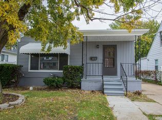 27070 Ridgewood St, Roseville, MI 48066