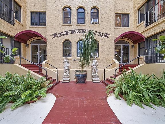 2nd image of 130 4TH AVENUE N #305