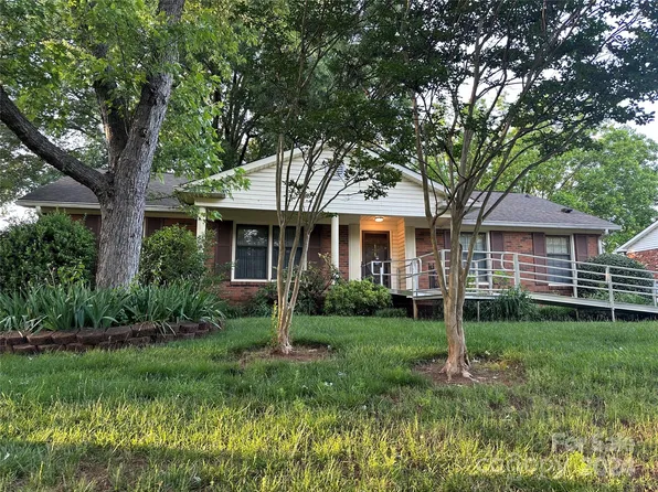 1113 Archdale Dr, Charlotte, NC 28217