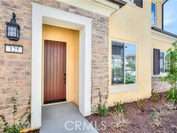 125 Primrose Dr, Lake Forest, CA 92610