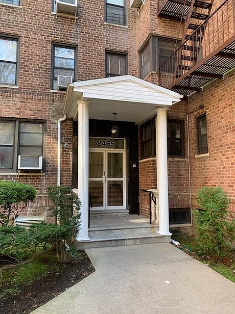 2nd image of 2425 Haring St APT 4H