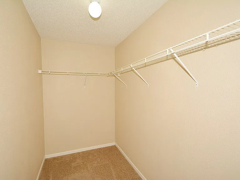 5660 Grassy Bank Dr — Photo 18