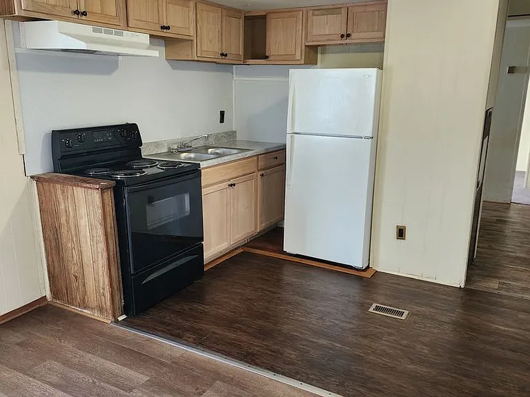 1219 W Oglethorpe Hwy — Photo 36