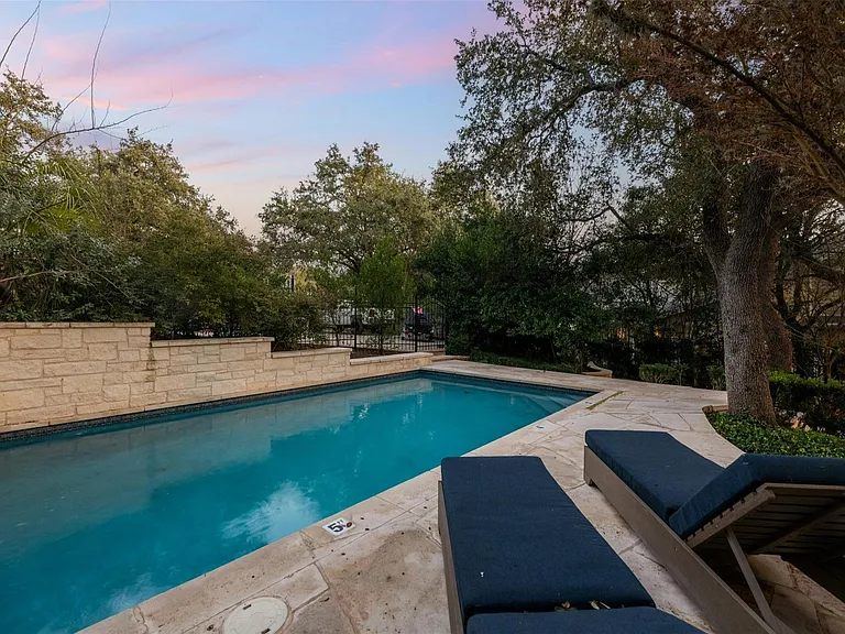 5606 Craggy Point — Photo 30