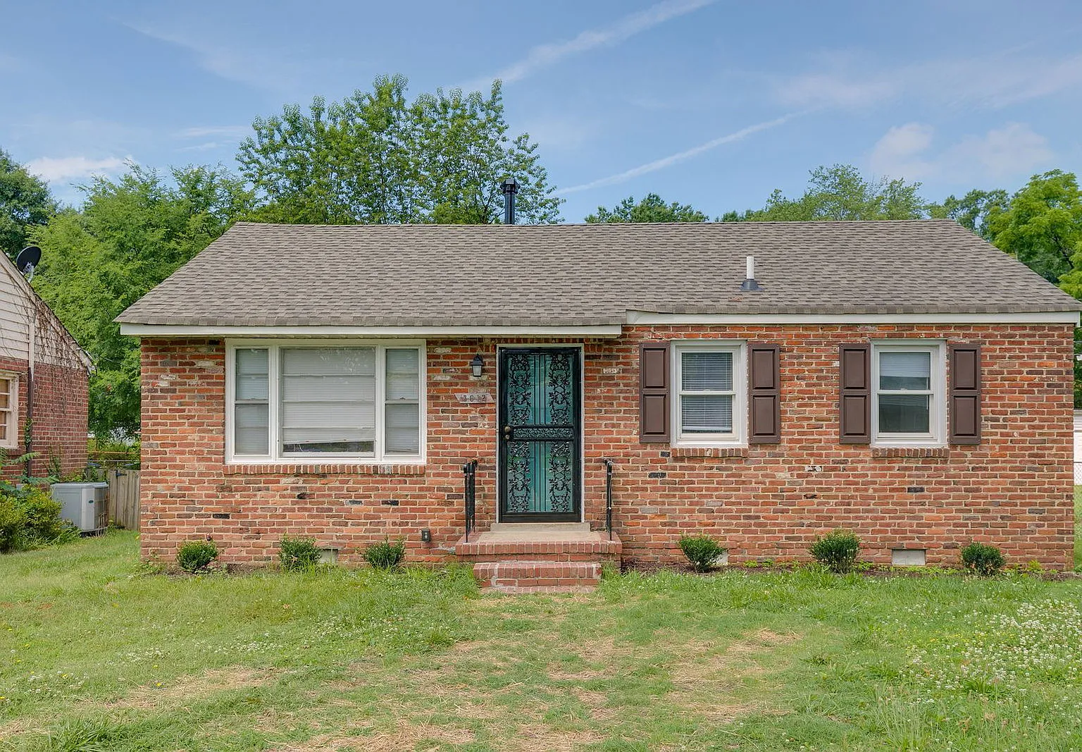 3 bed, 1.0 bath, 875 sqft, $1,695 — Photo 2