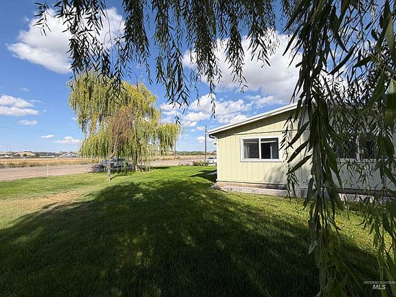4th image of 1203 Erlebach Way
